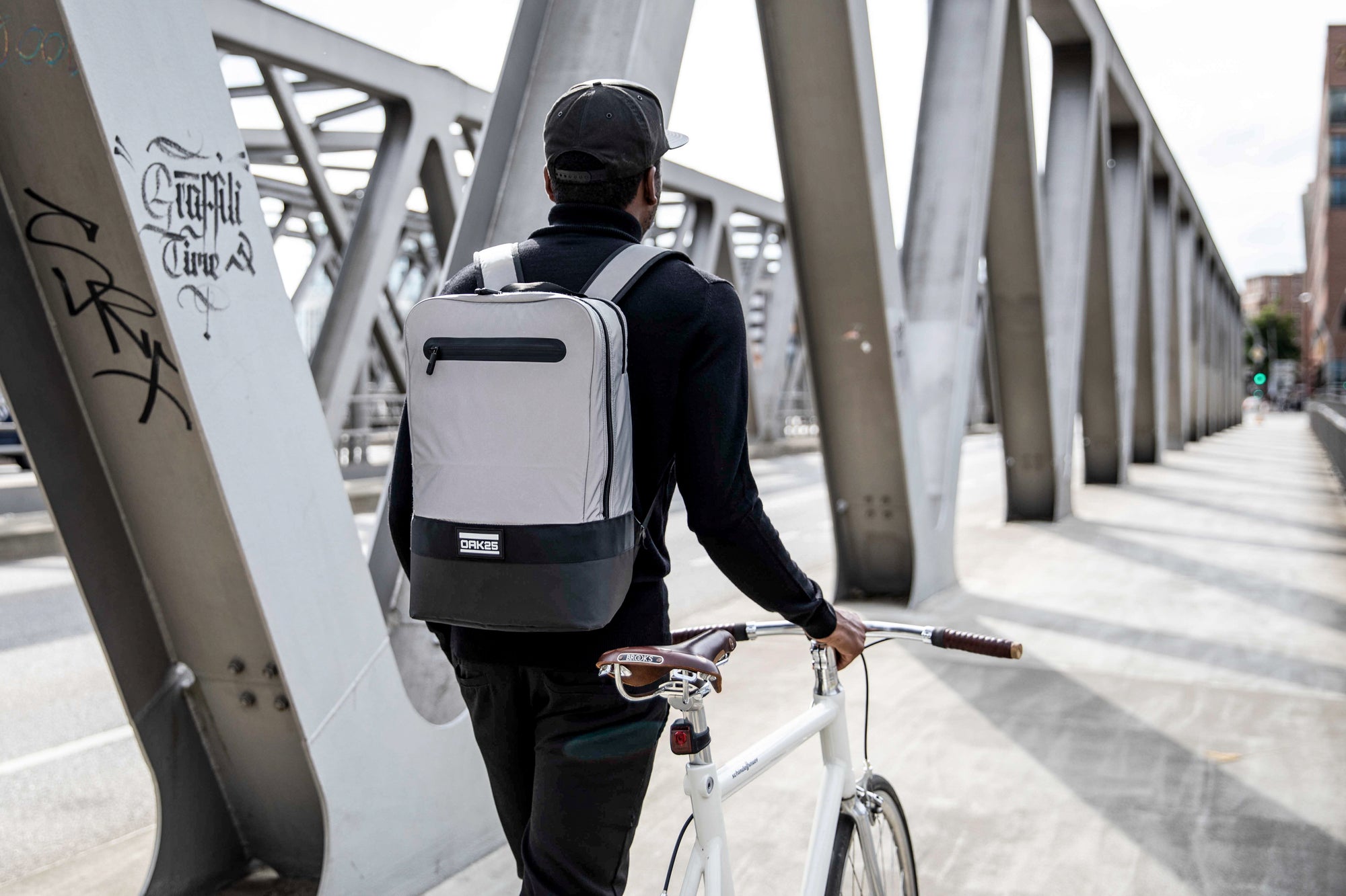 reflektierender Rucksack - Luminant Bag am Tag | OAK25