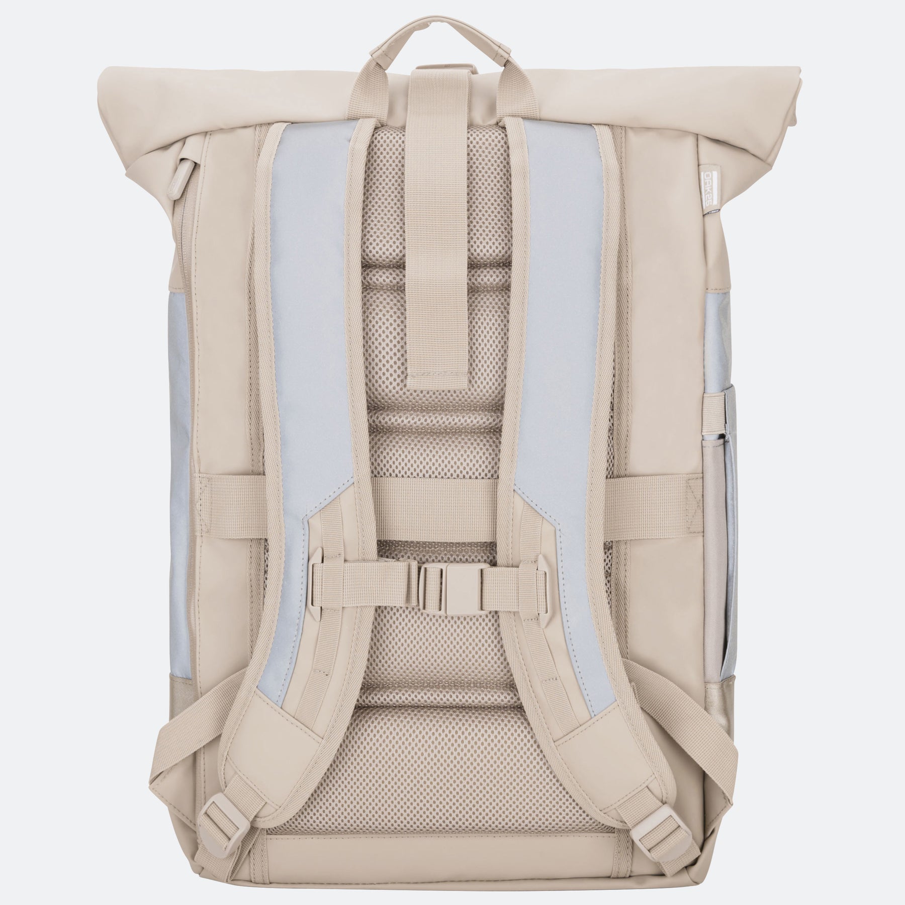 Sandfarbener Rucksack mit ergonomischen Trägern, Brustgurt und Rückenpolsterung