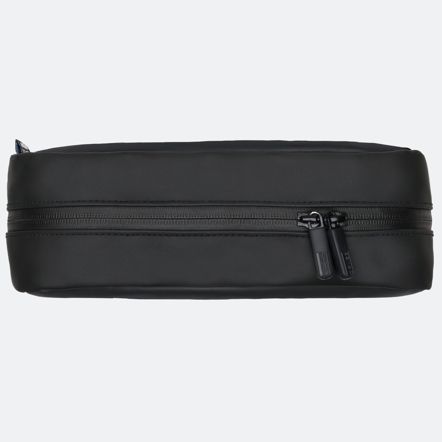 Schwarzer rechteckiger Essential Organizer aus wasserabweisendem Material mit Doppelreißverschluss