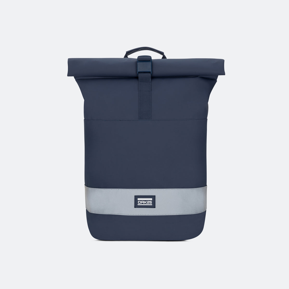 Navyblauer Rolltop-Rucksack mit reflektierendem Streifen und Logo vorne