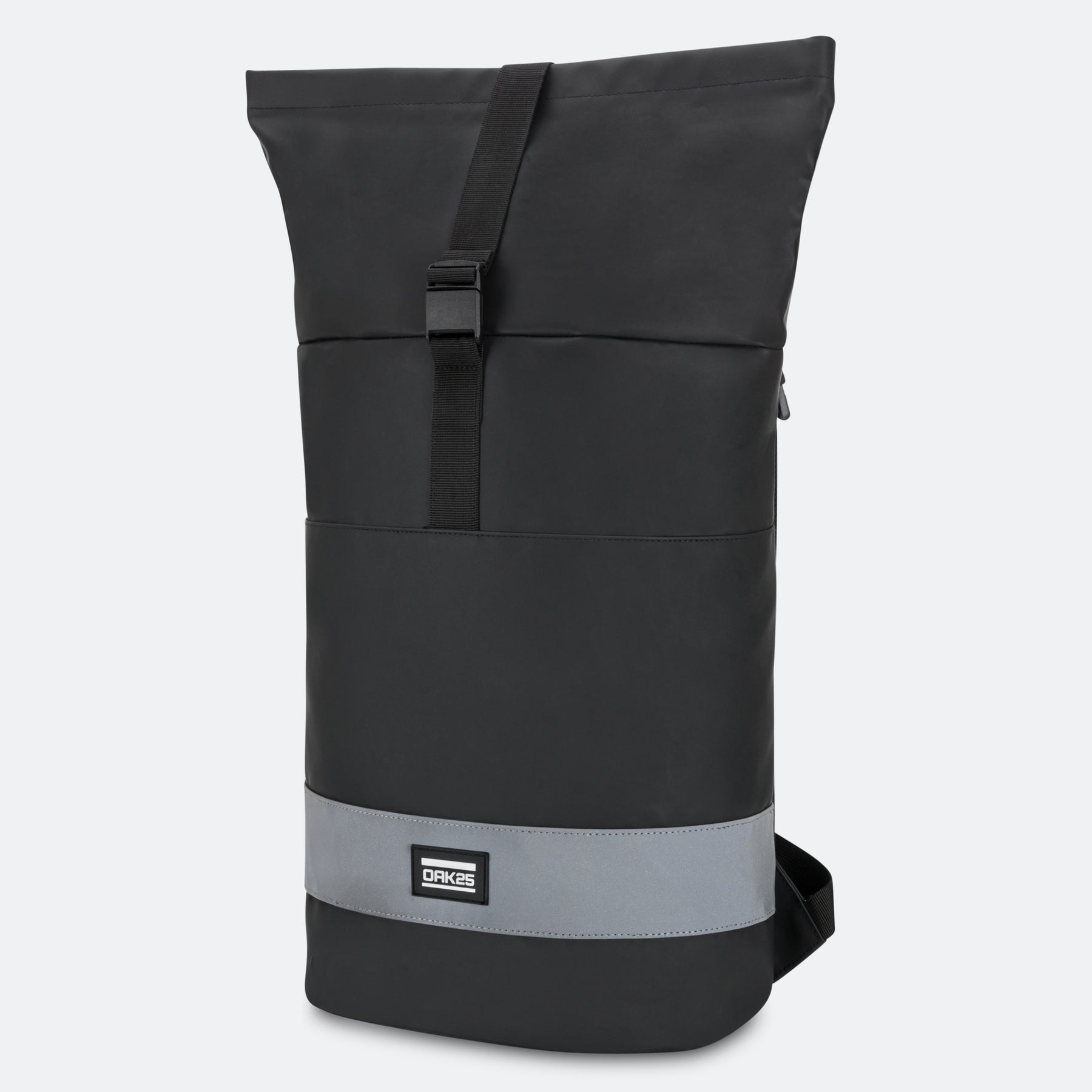 Schwarzer OAK25 Rolltop-Rucksack mit erweiterbarem Volumen und grauem Reflexstreifen