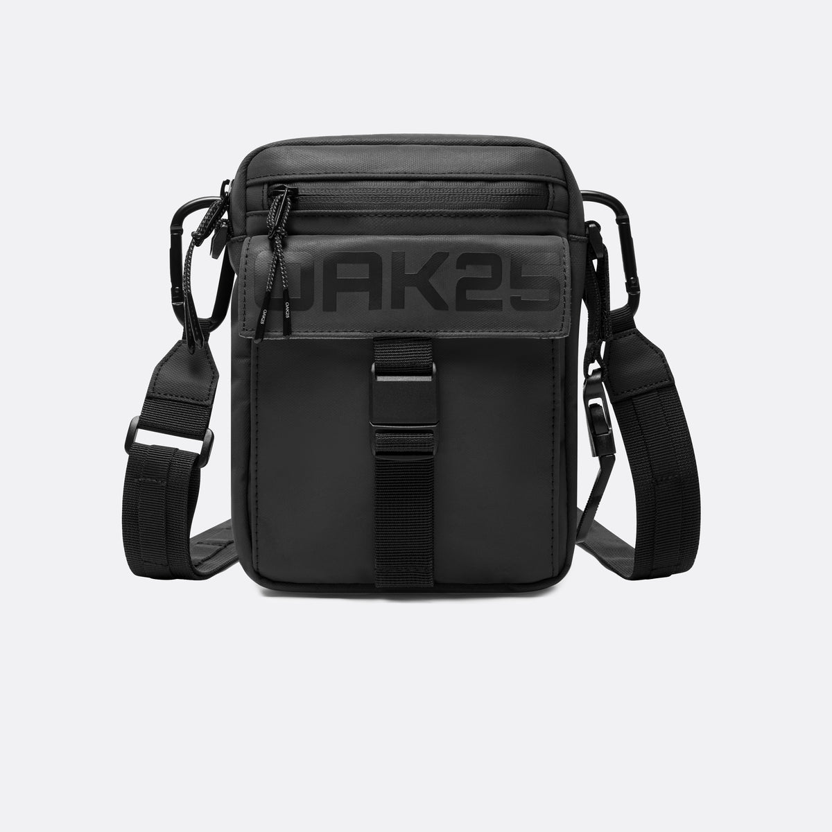 Schwarze Bauchtasche mit verstellbarem Gurt, Reflektoren und 'OAK25' Aufschrift