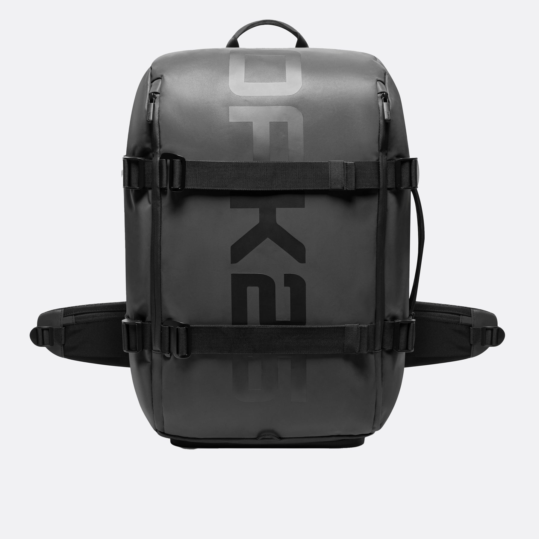 Schwarzer OAK25 Luminite Traveller Reiserucksack mit reflektierendem Logo und verstellbaren Gurten