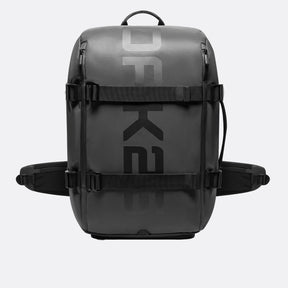 Schwarzer OAK25 Luminite Traveller Reiserucksack mit reflektierendem Logo und verstellbaren Gurten