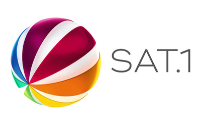 Mehrfarbiges, sphärisches Logo mit geschwungenen Bändern neben dem Text 'SAT.1'